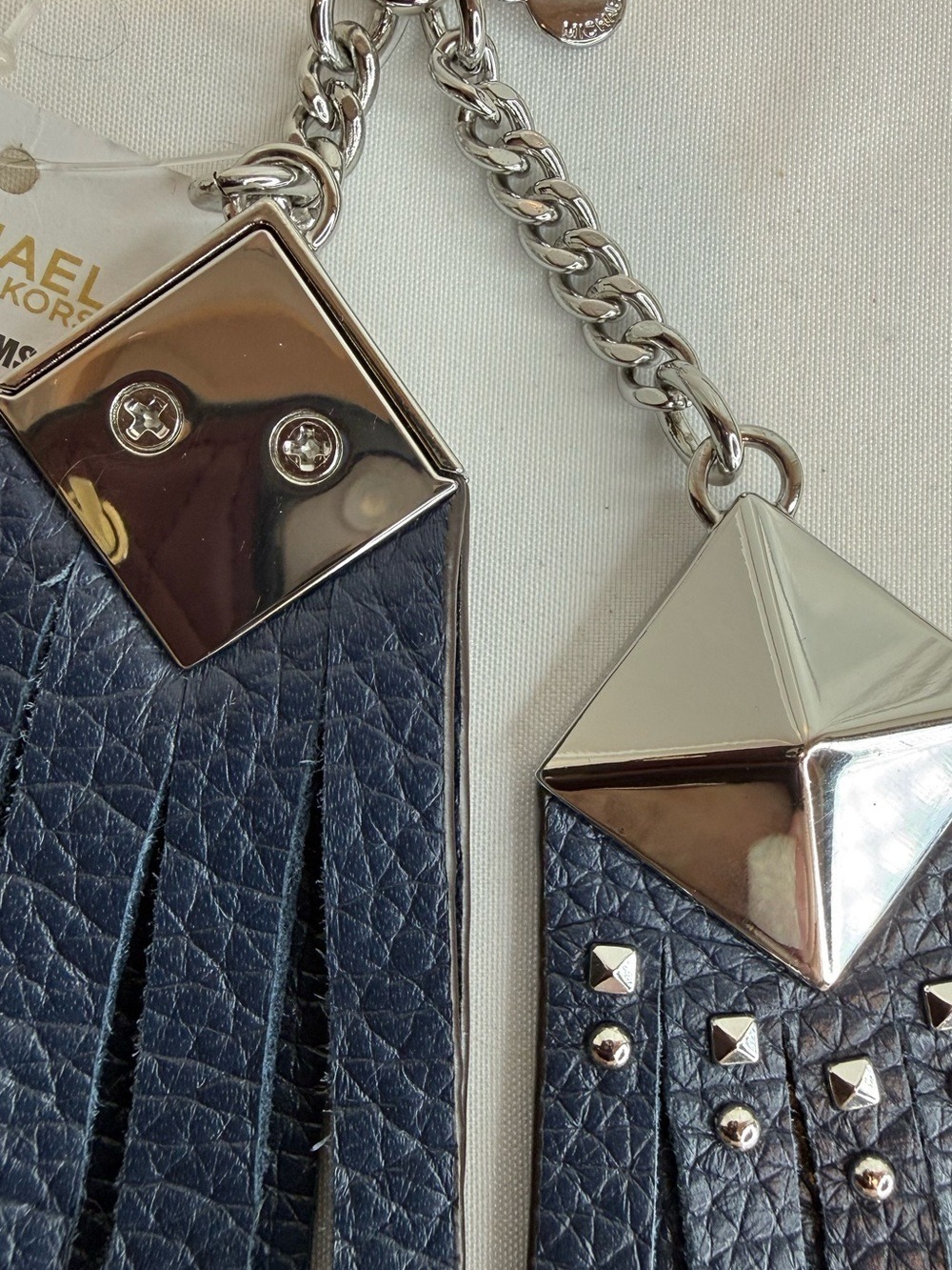 MICHAEL MICHAEL KORS KEY CHARM PYRAMID STUD TASSELS LEATHER - Picture 5 of 6